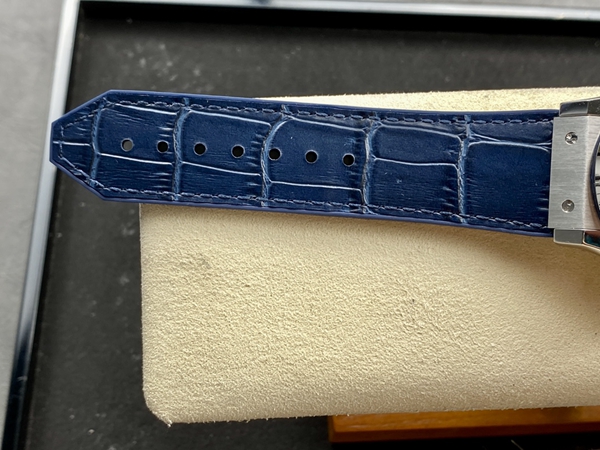 ウブロコピー時計着用イメージ